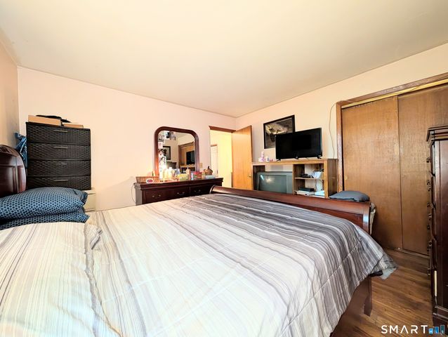 102 Lenox Avenue, Bridgeport, CT 06605