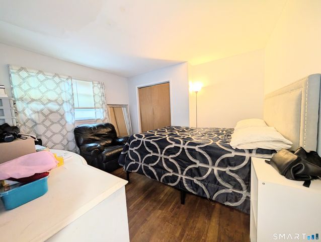 102 Lenox Avenue, Bridgeport, CT 06605