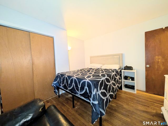 102 Lenox Avenue, Bridgeport, CT 06605