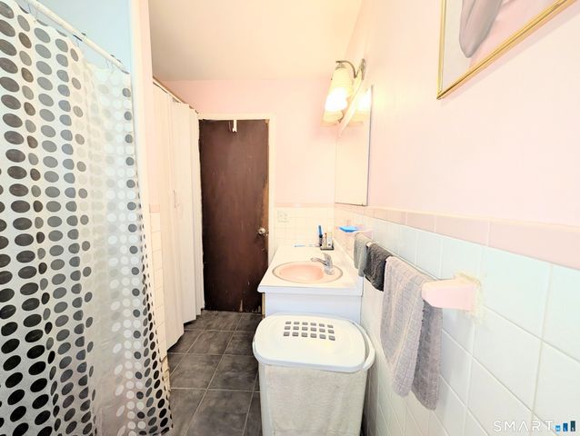 102 Lenox Avenue, Bridgeport, CT 06605