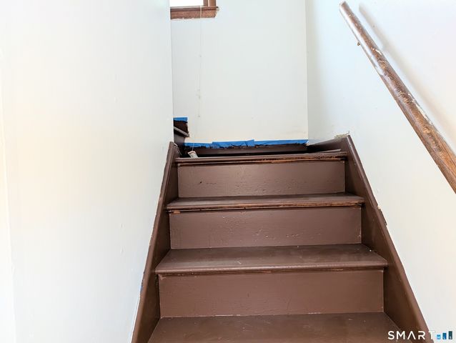 102 Lenox Avenue, Bridgeport, CT 06605