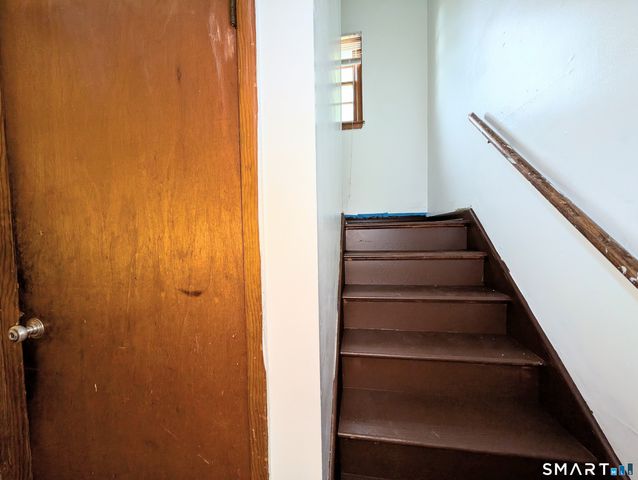 102 Lenox Avenue, Bridgeport, CT 06605