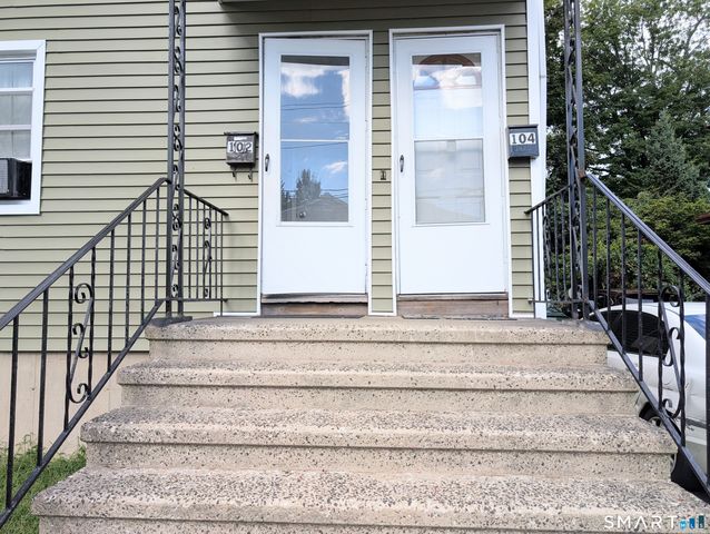 102 Lenox Avenue, Bridgeport, CT 06605