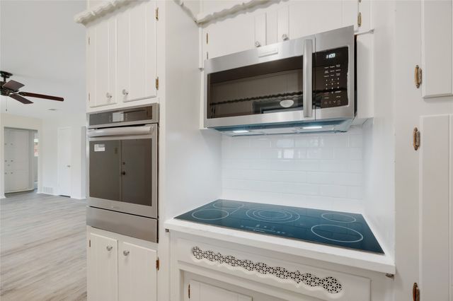 804 Natchez Avenue, Bedford, TX 76022