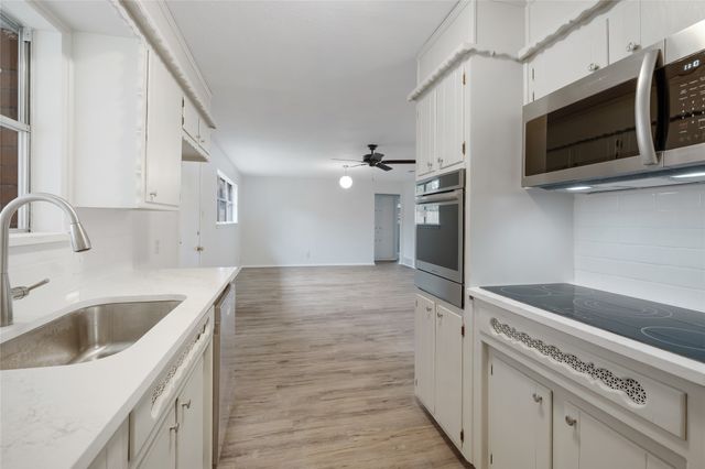 804 Natchez Avenue, Bedford, TX 76022