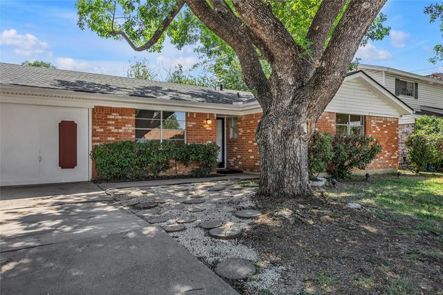 804 Natchez Avenue, Bedford, TX 76022