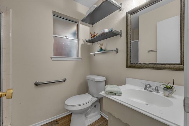 804 Natchez Avenue, Bedford, TX 76022