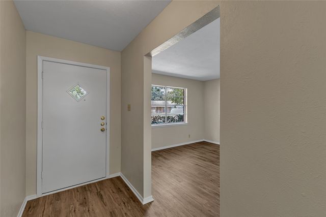 804 Natchez Avenue, Bedford, TX 76022