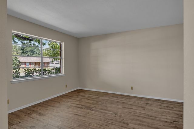 804 Natchez Avenue, Bedford, TX 76022