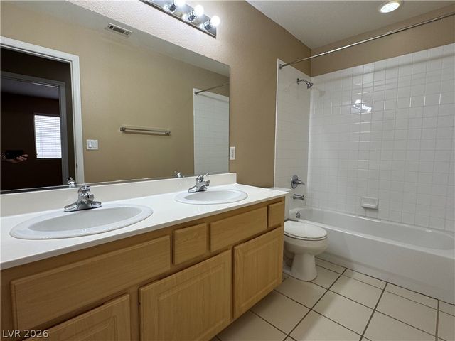 816 Canterbury Cross Place, Las Vegas, NV 89144