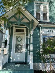 418 Saint Charles Street B, Elgin, IL 60120