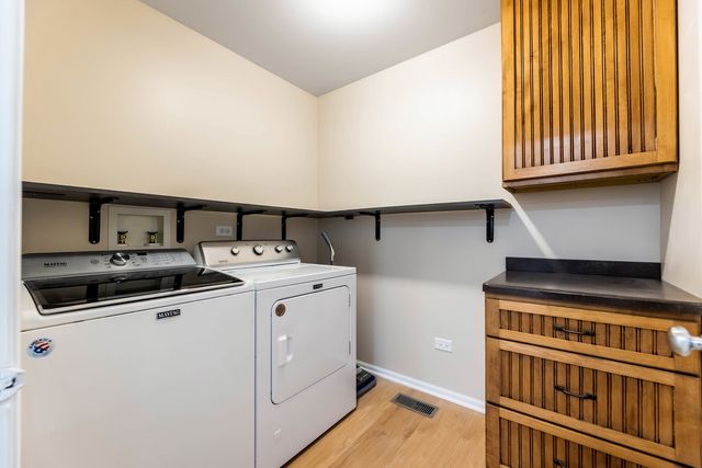 1851 Simpson Court, Montgomery, IL 60538