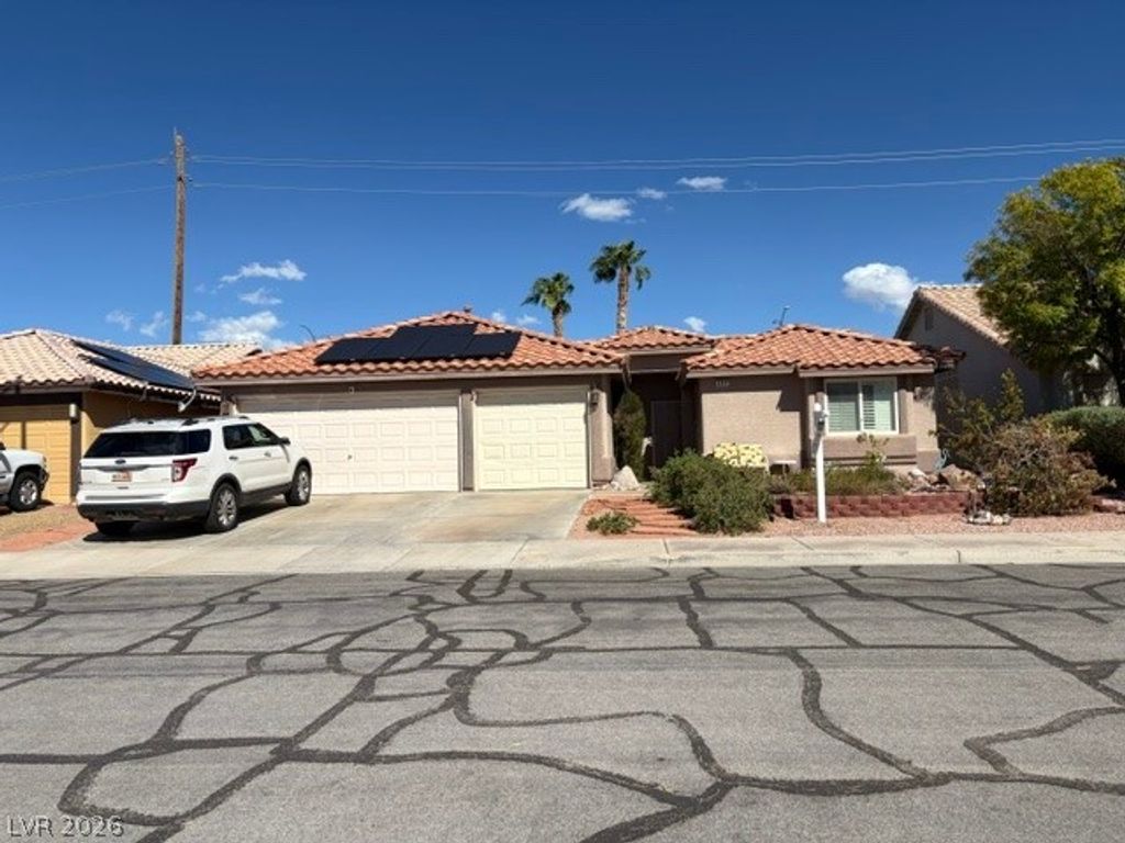 584 Decidedly Street, Henderson, NV 89015 — exterior
