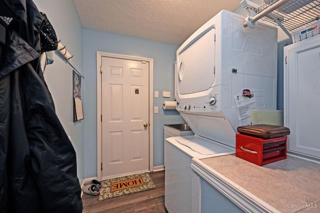 6166 Field Stream Court, Miami Twp, OH 45140