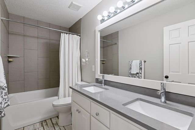 8871 Deer Run Drive, Victoria, MN 55386