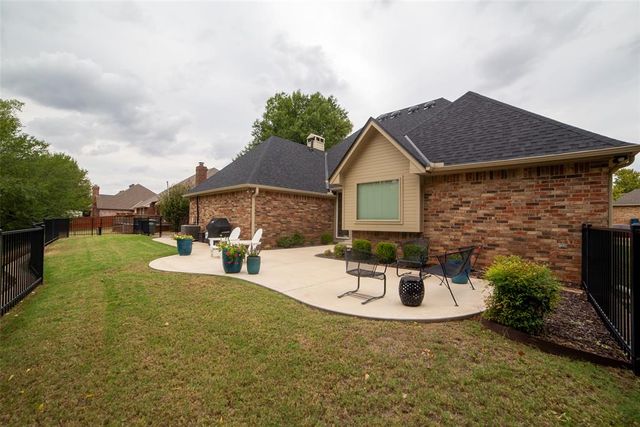 304 Timberdale Terrace, Edmond, OK 73034