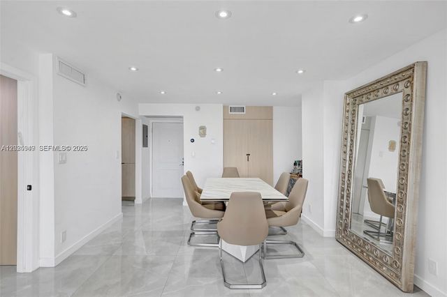 100 Bayview Dr 503, Sunny Isles Beach, FL 33160