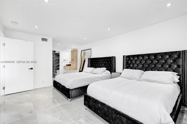 100 Bayview Dr 503, Sunny Isles Beach, FL 33160