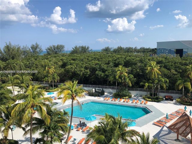 100 Bayview Dr 503, Sunny Isles Beach, FL 33160