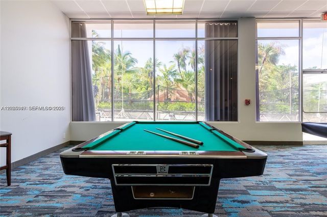 100 Bayview Dr 503, Sunny Isles Beach, FL 33160