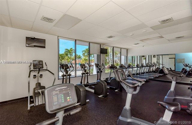 100 Bayview Dr 503, Sunny Isles Beach, FL 33160