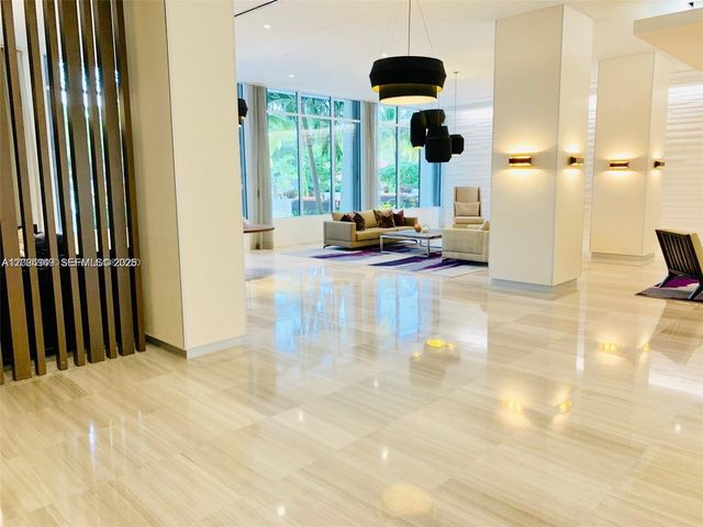 100 Bayview Dr 503, Sunny Isles Beach, FL 33160