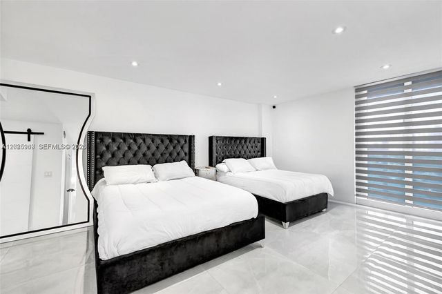 100 Bayview Dr 503, Sunny Isles Beach, FL 33160