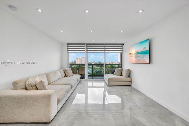 100 Bayview Dr 503, Sunny Isles Beach, FL 33160