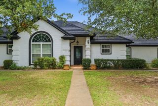 1111 Harbor Lakes Drive, Granbury, TX 76048