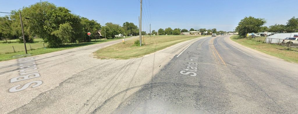 301 S Broadway Street, Cresson, TX 76058