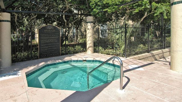 4029 CROCKERS LAKE BOULEVARD 1811, Sarasota, FL 34238