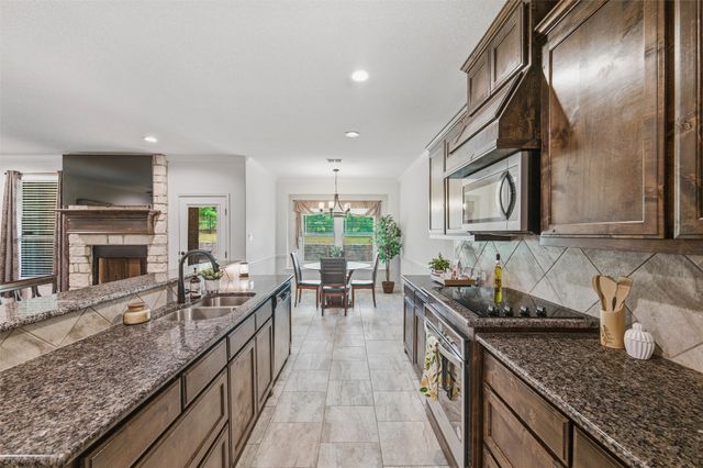 2501 Bunker Hill Drive, Burleson, TX 76028