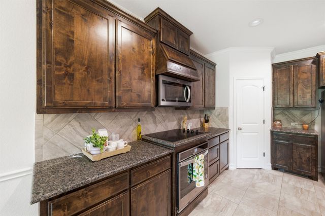 2501 Bunker Hill Drive, Burleson, TX 76028