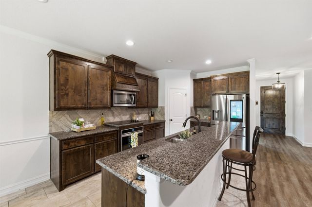 2501 Bunker Hill Drive, Burleson, TX 76028