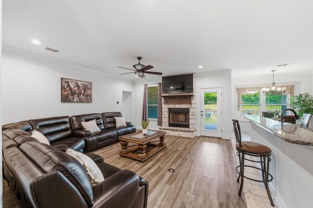 2501 Bunker Hill Drive, Burleson, TX 76028