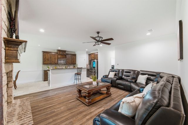 2501 Bunker Hill Drive, Burleson, TX 76028