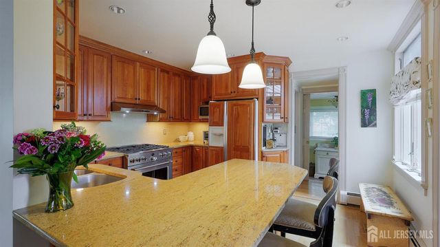 103 S 1st Avenue, Highland Park, NJ 08904