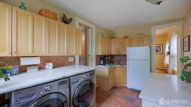 103 S 1st Avenue, Highland Park, NJ 08904