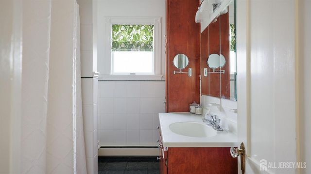 103 S 1st Avenue, Highland Park, NJ 08904