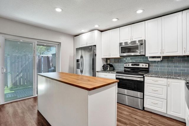 11218 SW 58th Circle, Cooper City, FL 33330