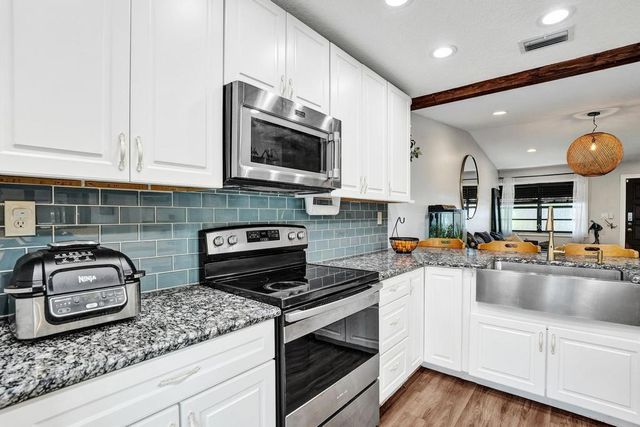 11218 SW 58th Circle, Cooper City, FL 33330