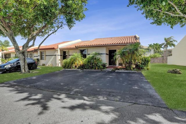 11218 SW 58th Circle, Cooper City, FL 33330
