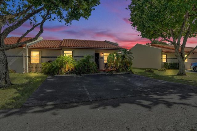 11218 SW 58th Circle, Cooper City, FL 33330