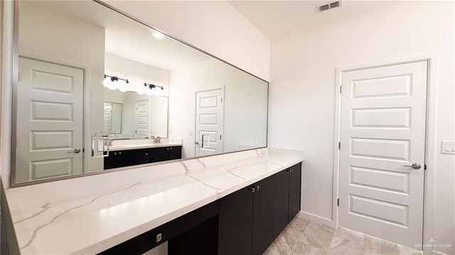 3808 Revilla Street, Edinburg, TX 78542