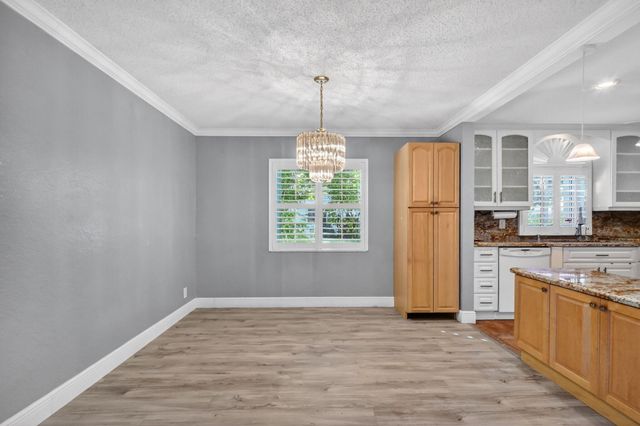 5926 Los Alamos Lane, Delray Beach, FL 33484