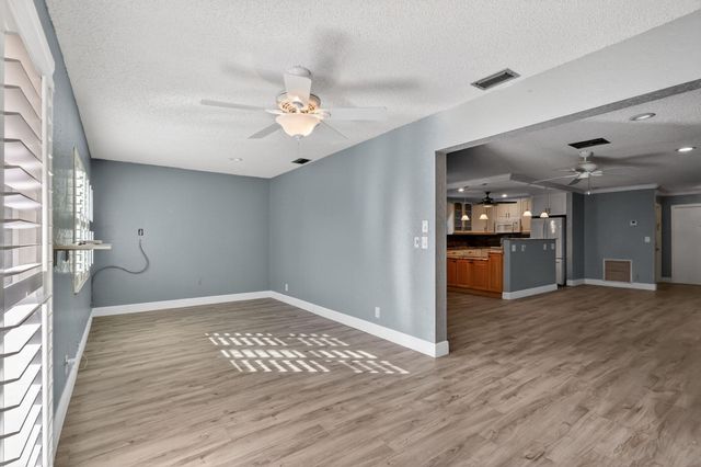 5926 Los Alamos Lane, Delray Beach, FL 33484