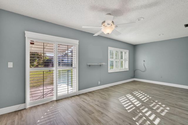 5926 Los Alamos Lane, Delray Beach, FL 33484