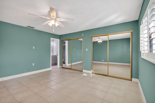 5926 Los Alamos Lane, Delray Beach, FL 33484