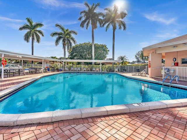 5926 Los Alamos Lane, Delray Beach, FL 33484