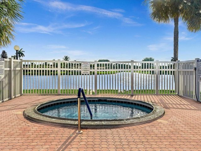 5926 Los Alamos Lane, Delray Beach, FL 33484